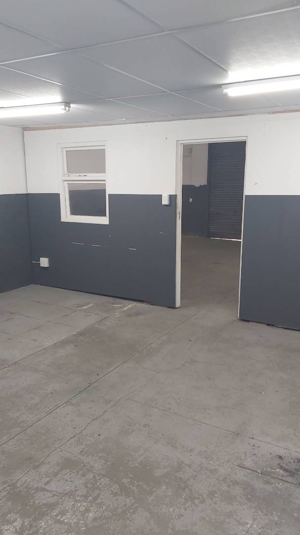 To Let commercial Property for Rent in North End Eastern Cape